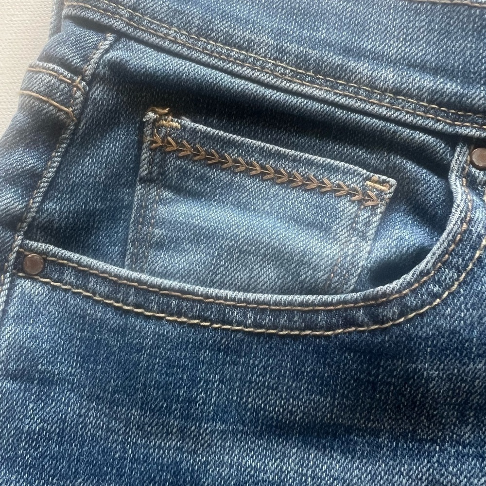 EUC Levi's 515β Womens 4 Flap Pockets Cuffed Bermuda Jean Shorts π₯π₯ (R) - Picture 5 of 8
